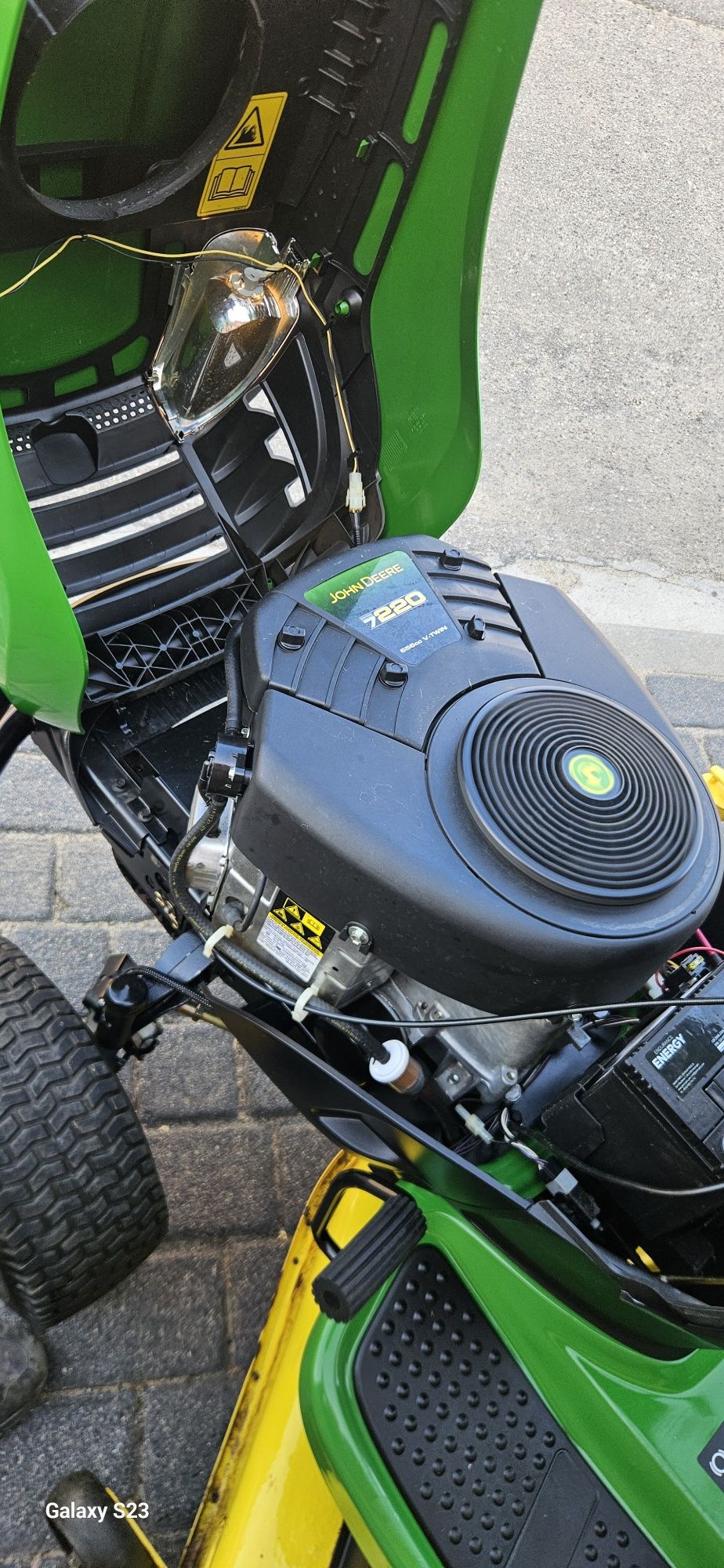 Traktorek kosiarka John Deere x165 22hp