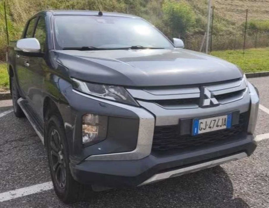 Бампер Mitsubishi L200 Мітсубісі розборка шрот двері фари