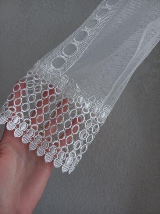 Шикарна біла сукня