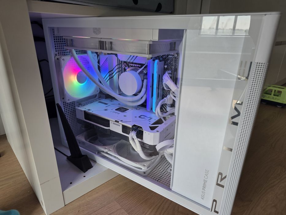 Komputer gamingowy (i5/32GB/RTX4070)