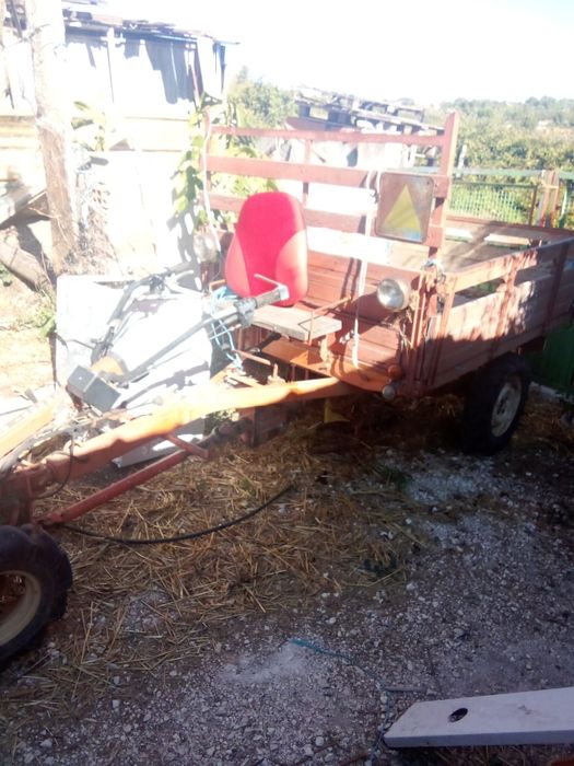 Vendo trator de varais