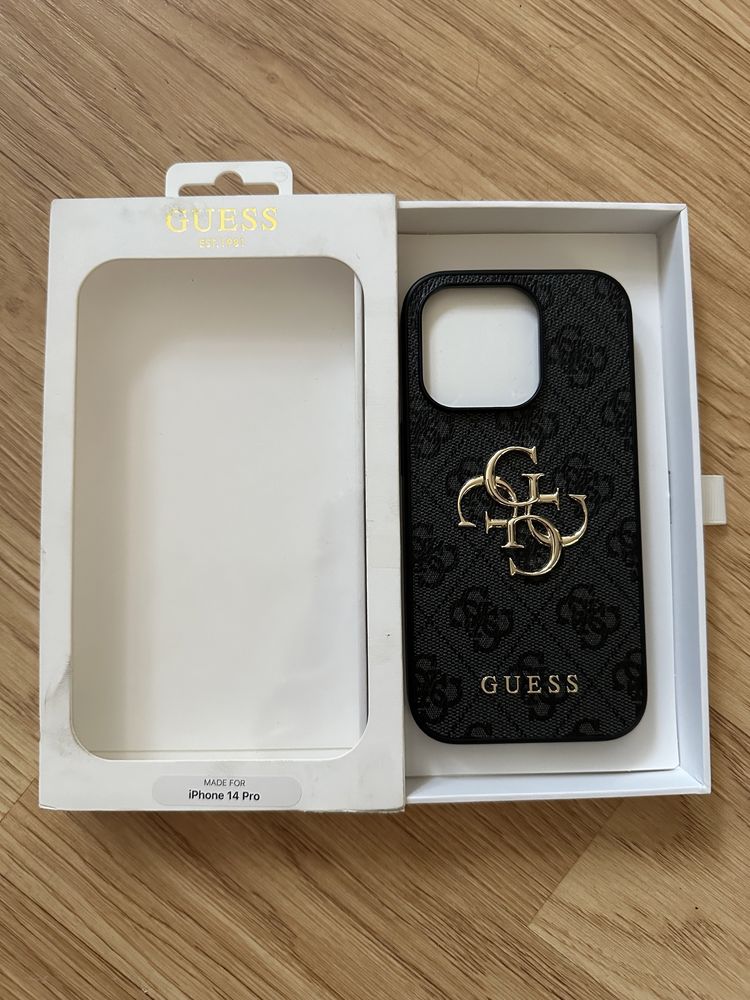 Etui case iPhone 14pro Guess