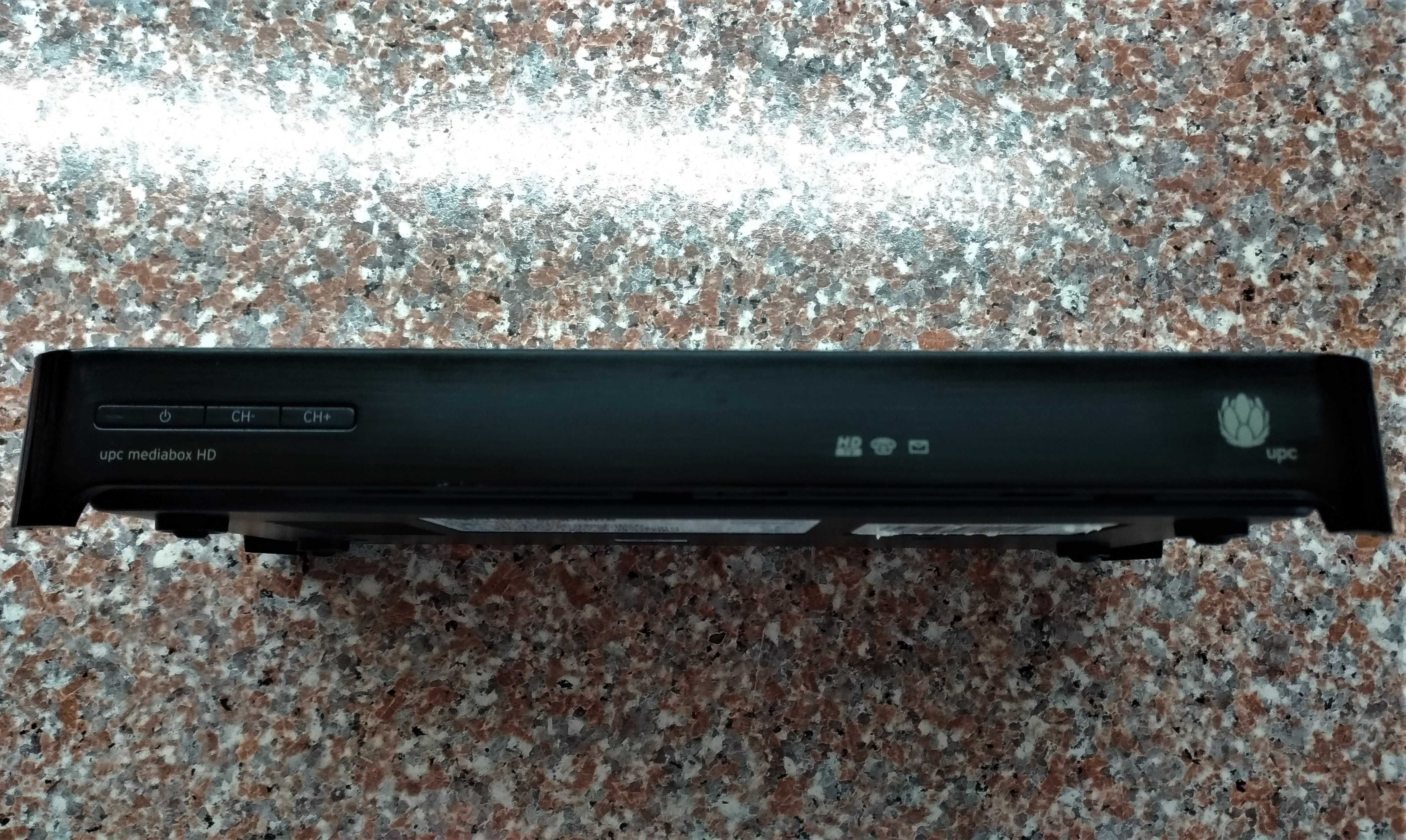 Декодер ТВ тюнер UPC Mediabox HD DCR7111