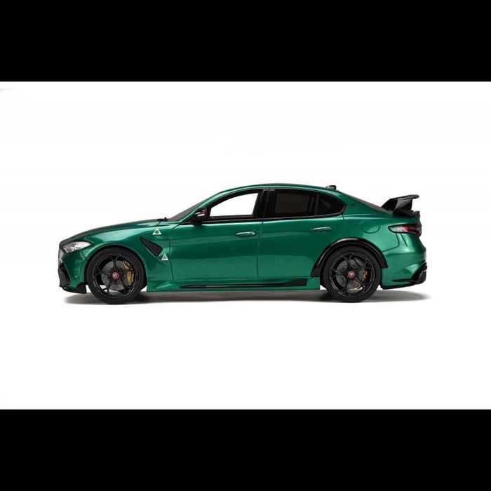 Model Alfa Romeo Giulia GTAm zielony 1:18, otto ottomobile OT989