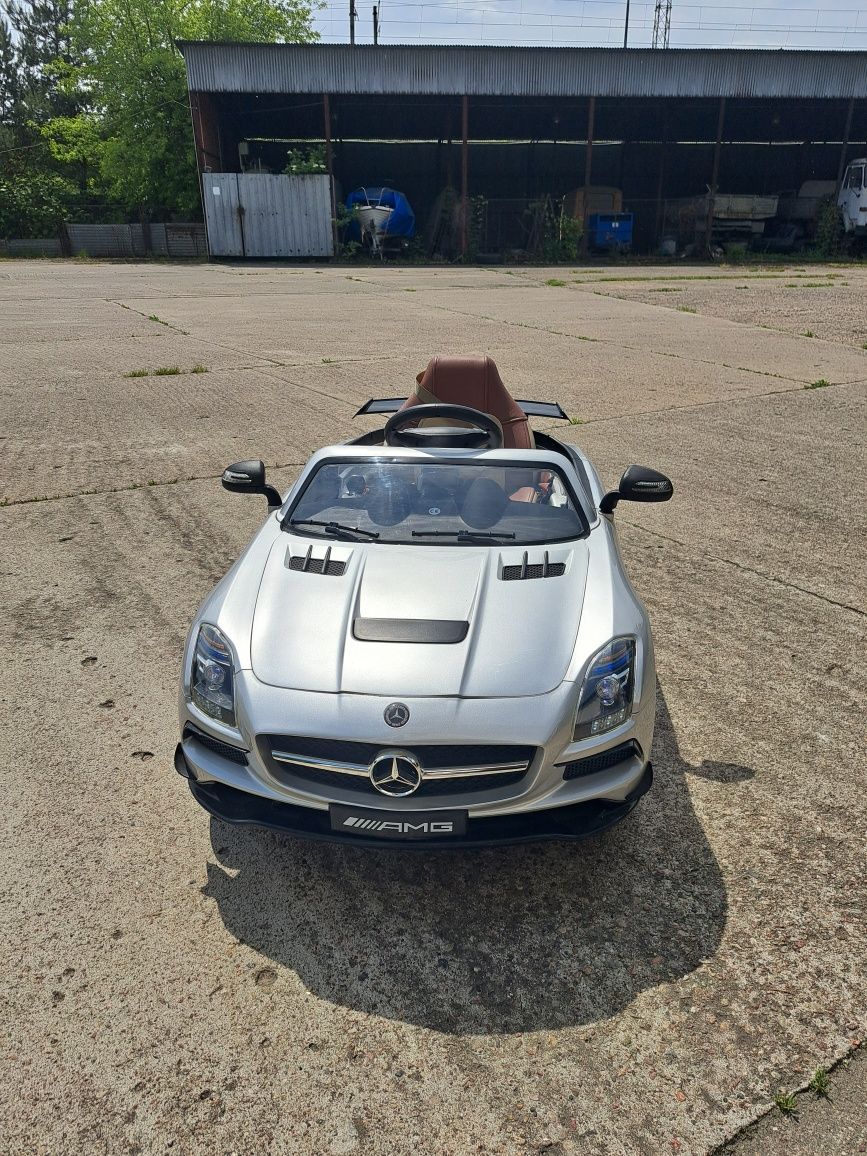 Samochód elektryczny Mercedes-Benz SLS AMG