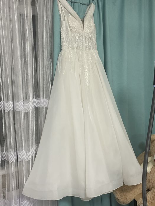 Продам весільну сукню, 46-48