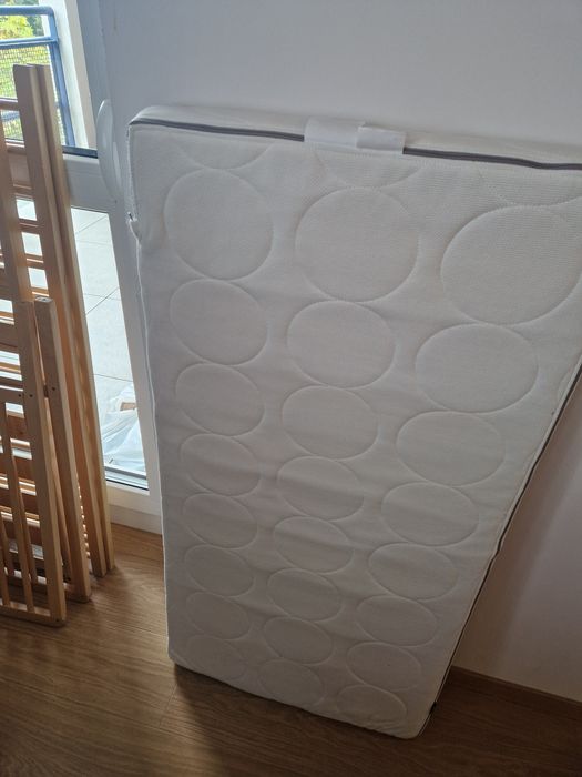 Łóżeczko bukowe 120x60 plus materac
