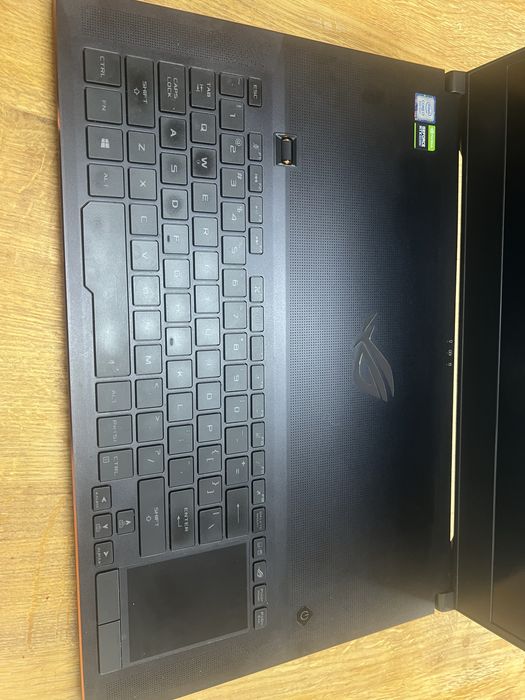 ASUS ROG Zephyrus S17