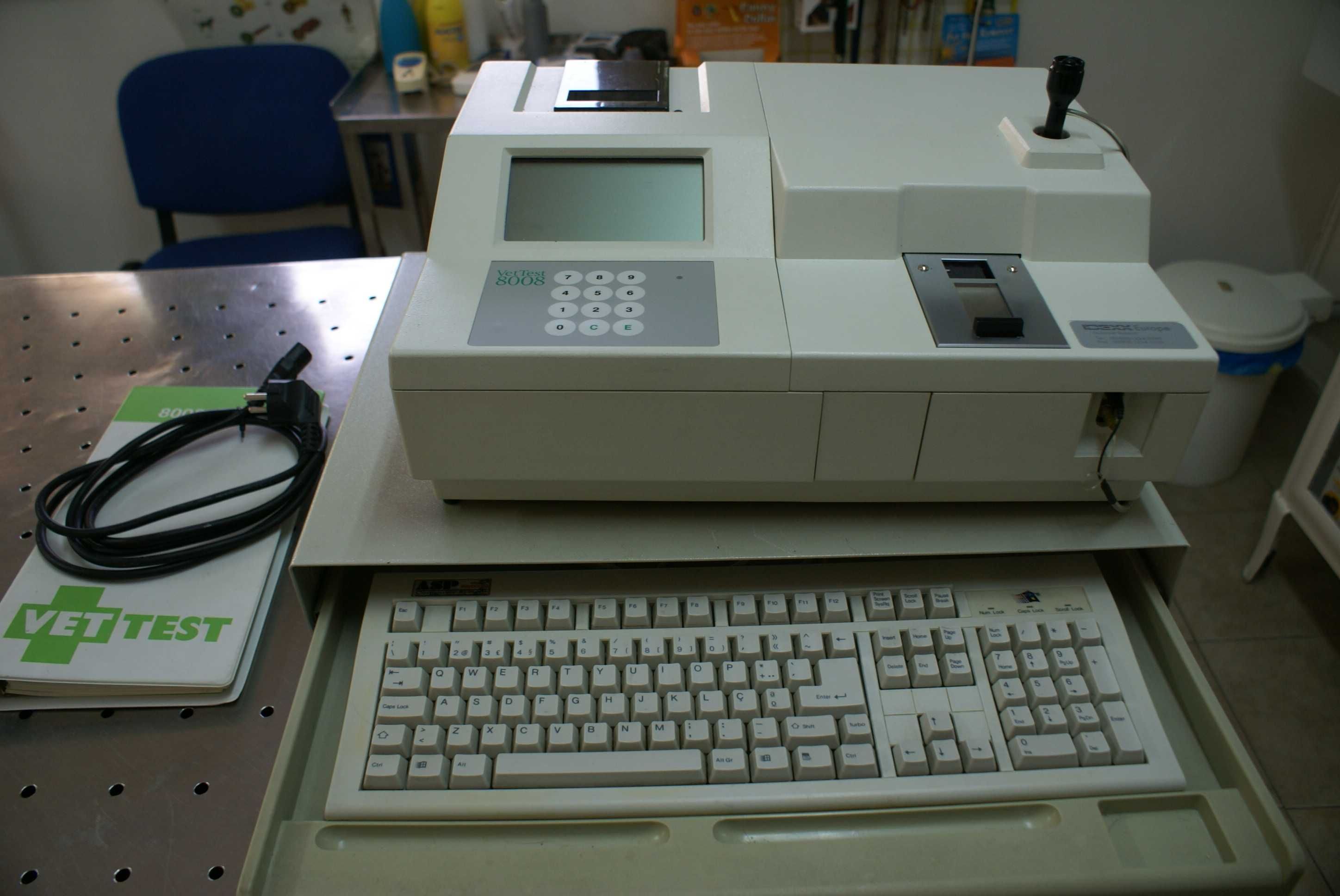 Laboratório Veterinário Completo