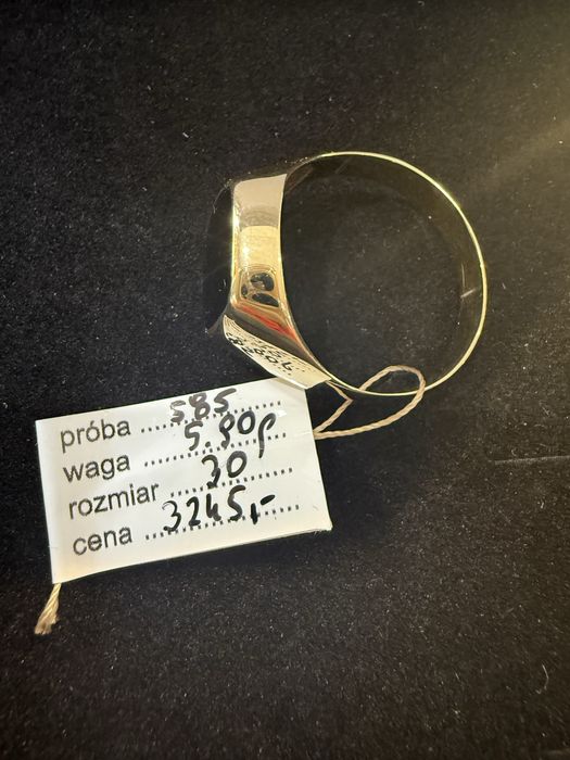 Sygnet zloty męski z onyksem pr 585 mocny