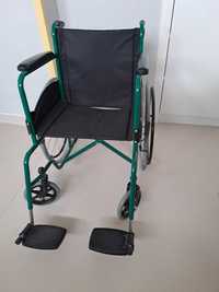 Cadeira de rodas com pouco uso