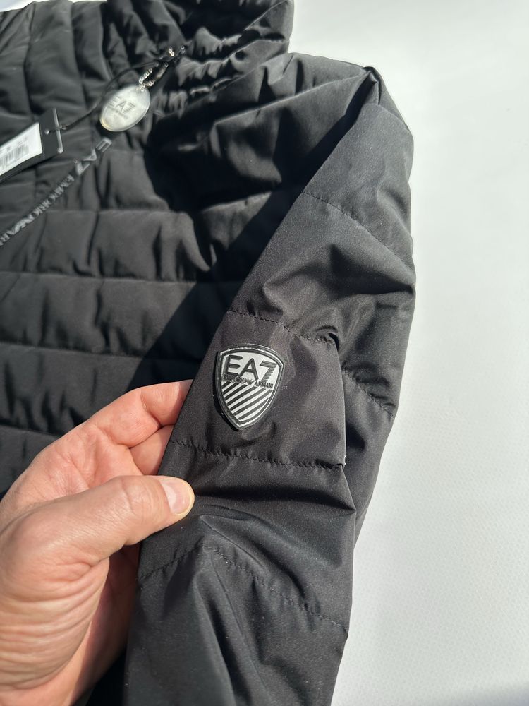 Чоловіча куртка EA7 Emporio Armani (весна літо)