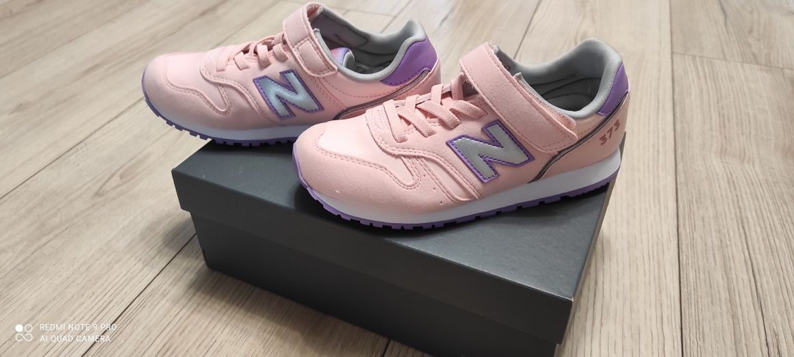 Buty dziewczęce New Balance roz.33