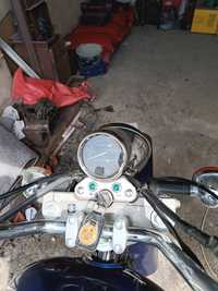 Motor Suzuki Marauder