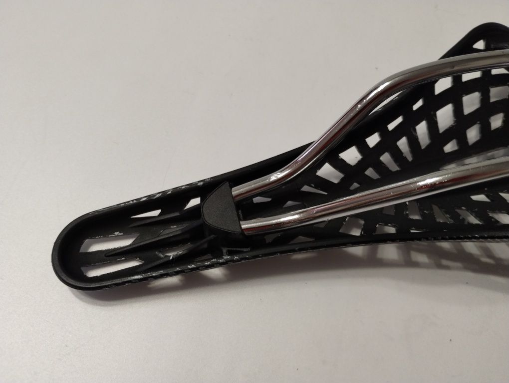 Siodełko rowerowe kompozyt carbon