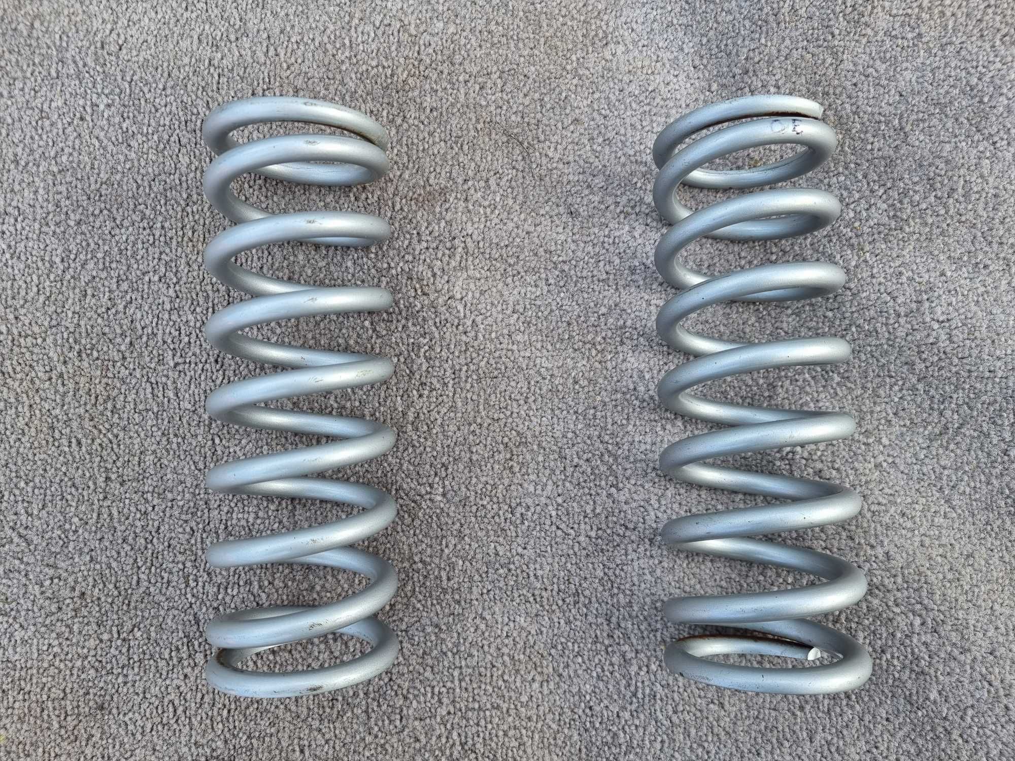 Sprężyna tylnego amortyzatora Yamaha YZ 80 / 85 rok 98 - 23 OEM