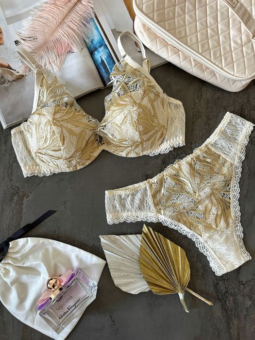 Комплект білизни від Intimissimi, різні моделі