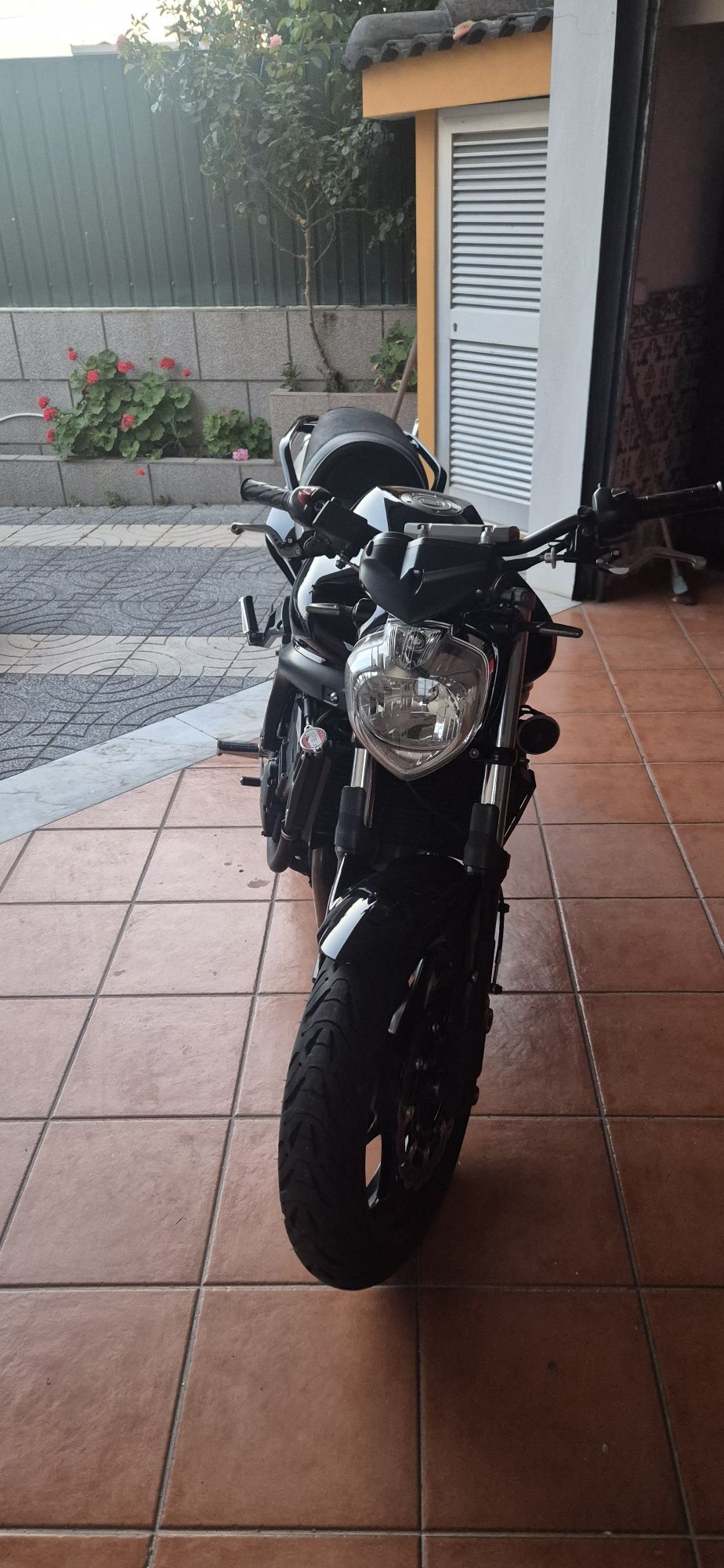 Yamaha  fz 600 como nova