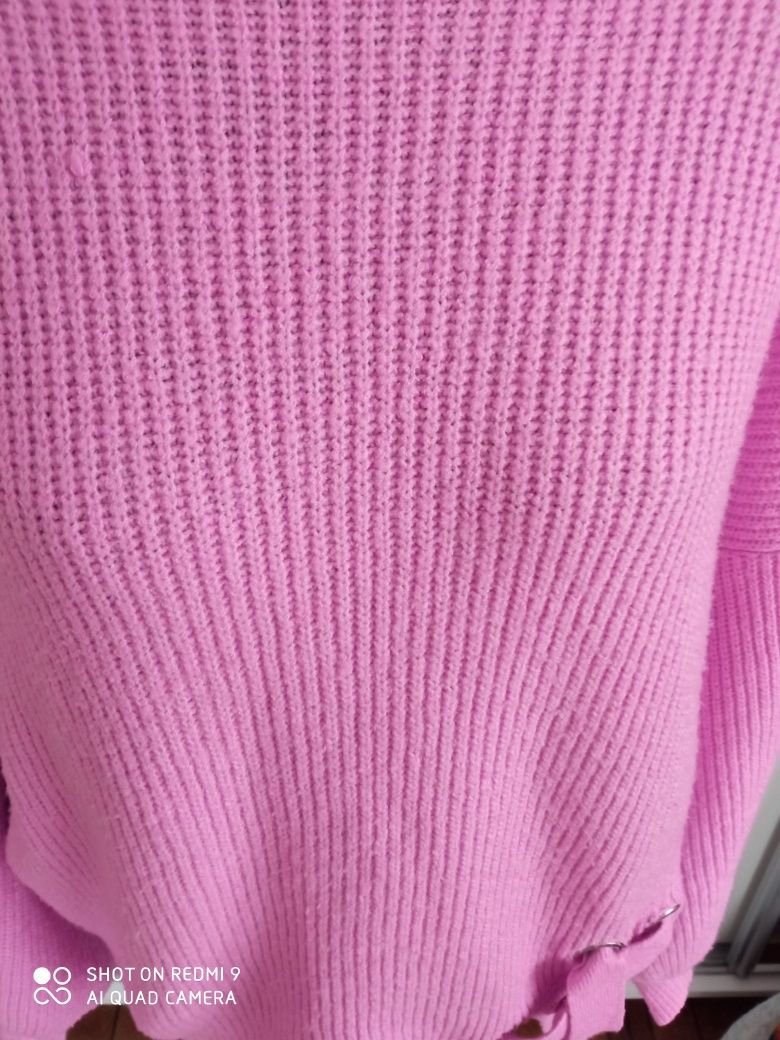 Ciepły różowy sweter