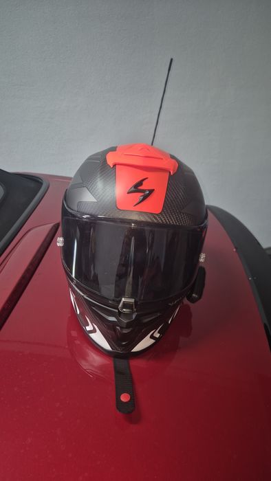 Capacete scorpion,  Ducati logo peak2.0,  blusão Alpinestars e Dainese