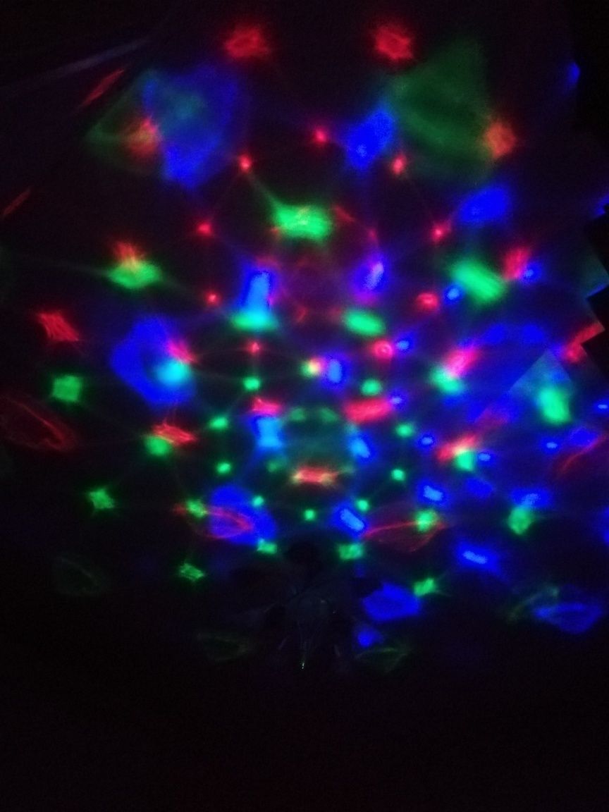 Lampka nocna z projektorem