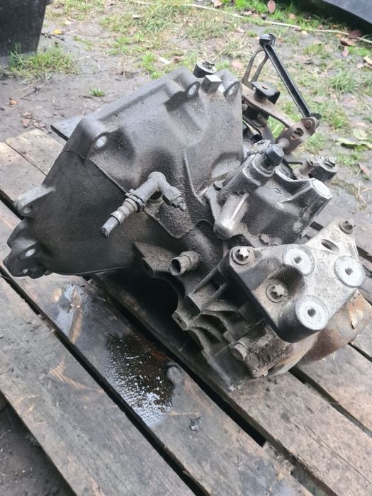 Кпп коробка передач Opel Astra H Vectra C Zafira B 1.6 1.6 F17C394
