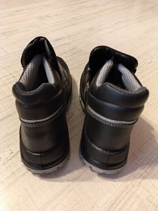 Buty obuwie ochronne trzewiki spawalnicze dla spawacza - rozmiar 42