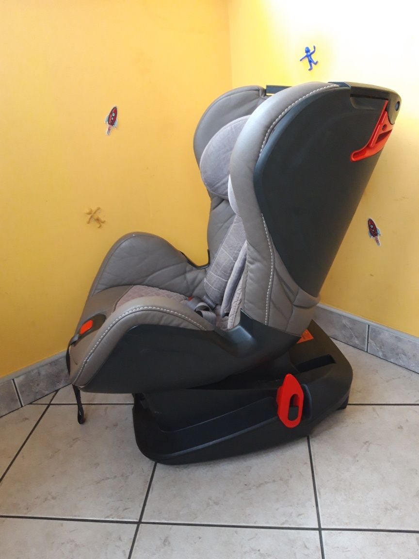 Fotelik samochodowy Avionaut Glider 9-25kg bez isofix. Możliwa wysyłka