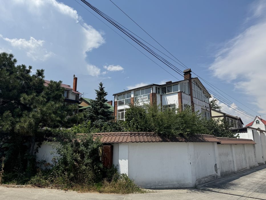 Продам дом в совиньоне ( у моря )