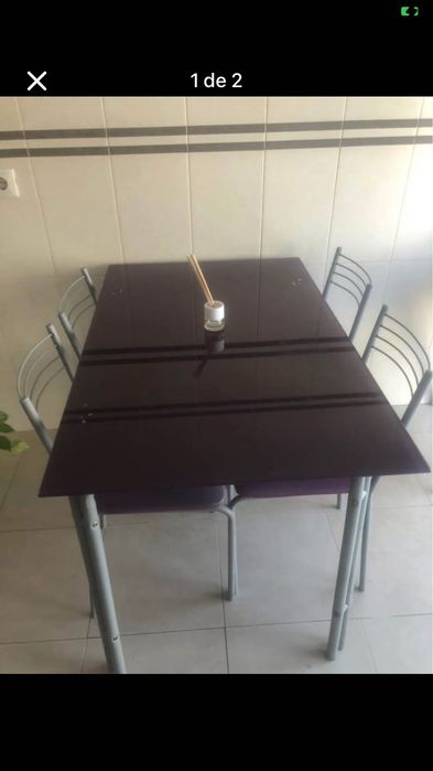 Mesa de cozinha com 4 cadeiras