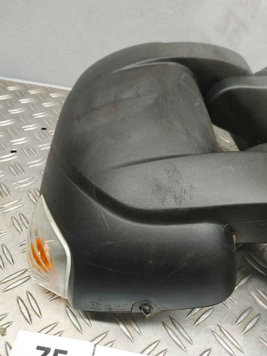 Renault (RVI) Master 3 10- Дзеркало R 9pin ZE0857 963010146R