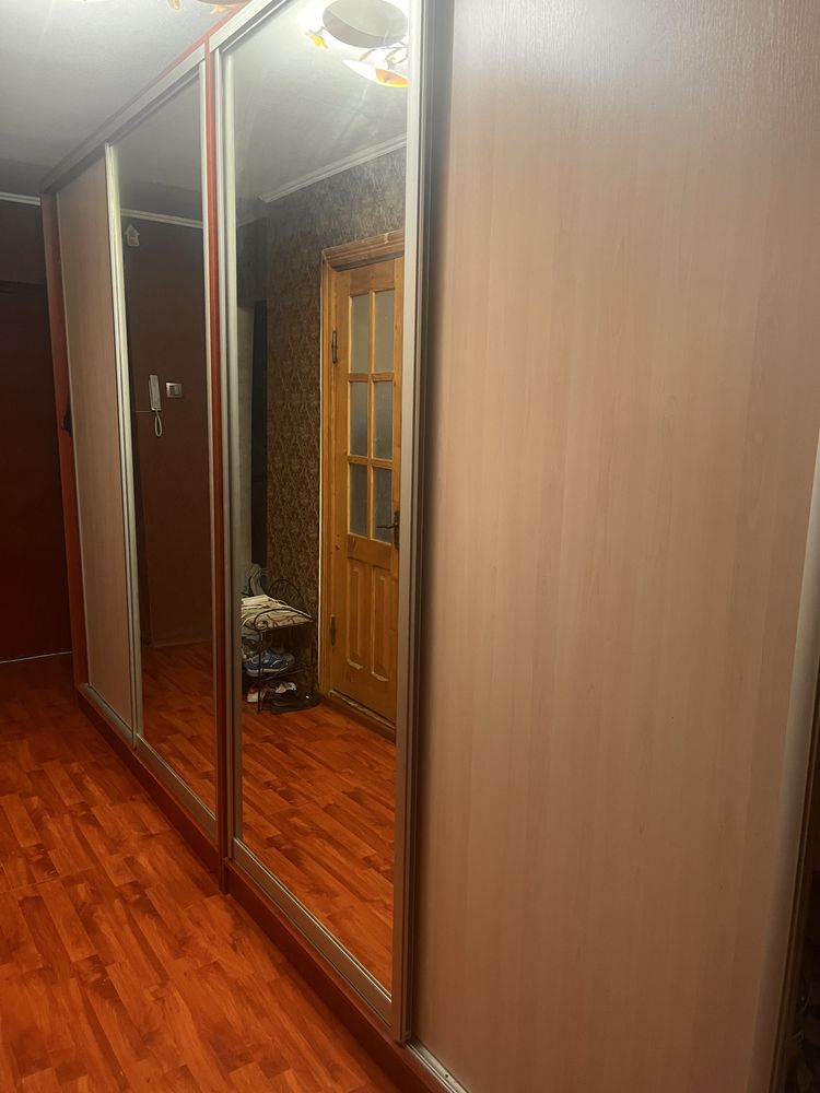 Продаю шафу купе в доброму стані