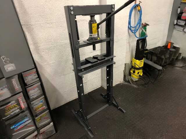 Прес гідравлічний домкратного типу 12Т пресс гидравлический для СТО