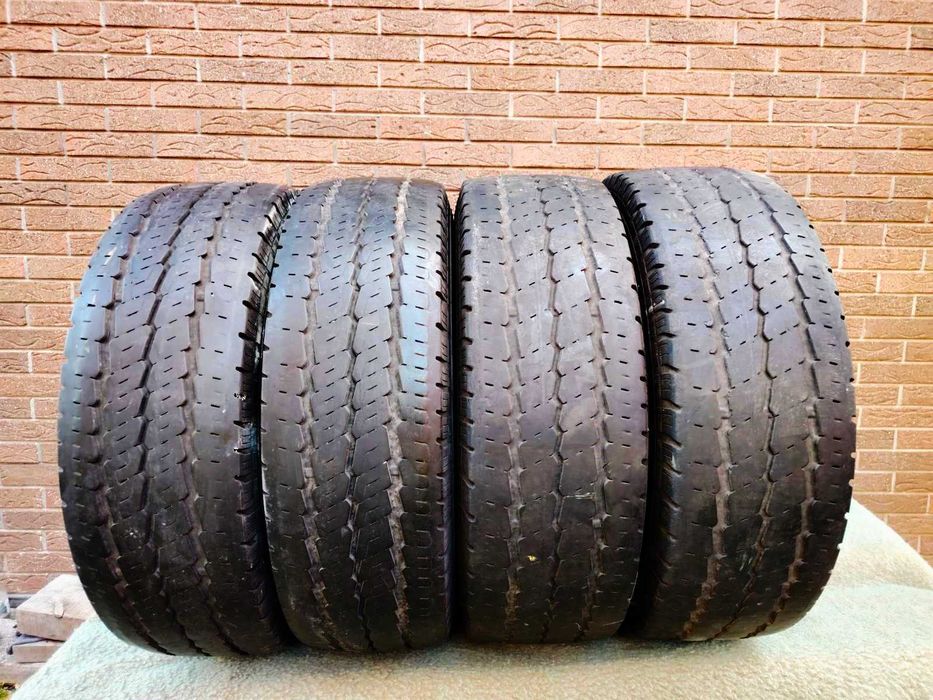 летние 215/70R15C Continental