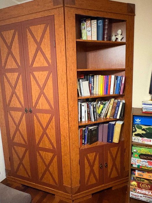 Szafa narożna z regałem