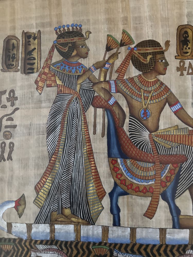 Oryginalny egipski papirus w drewnianej ramie za szkłem