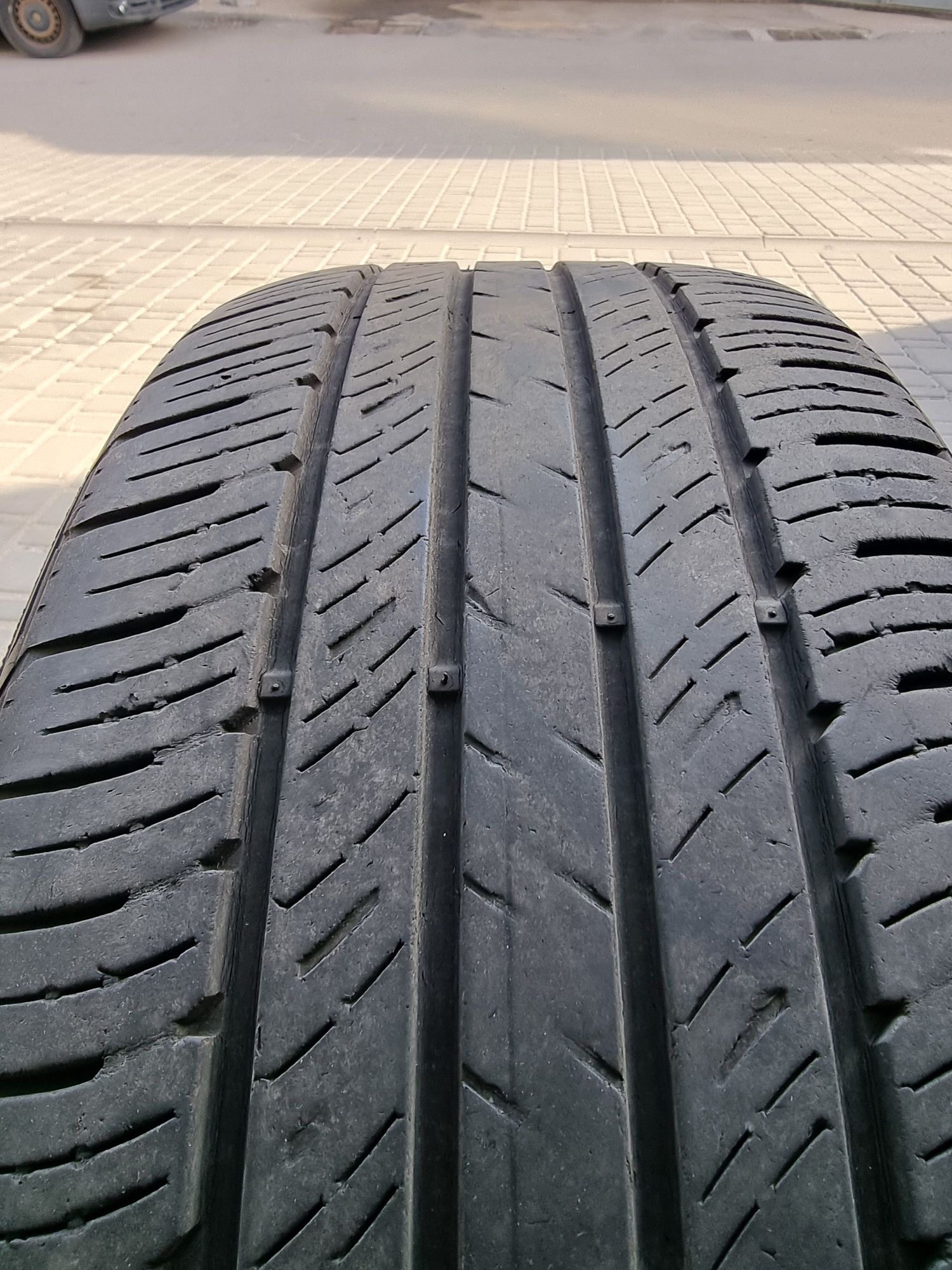 Срочно резина Kumho 235.55.19