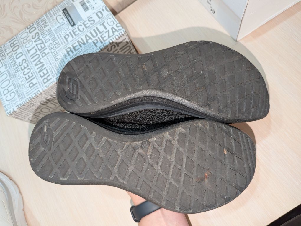 Skechers макасіни супер легкі 39-40 р по устілці 26 см