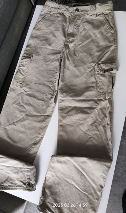 Sportowe spodnie młodzieżowe