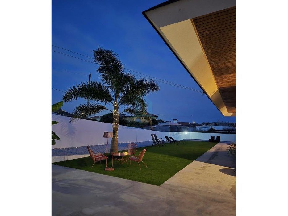 Moradia com 900m2 de jardim