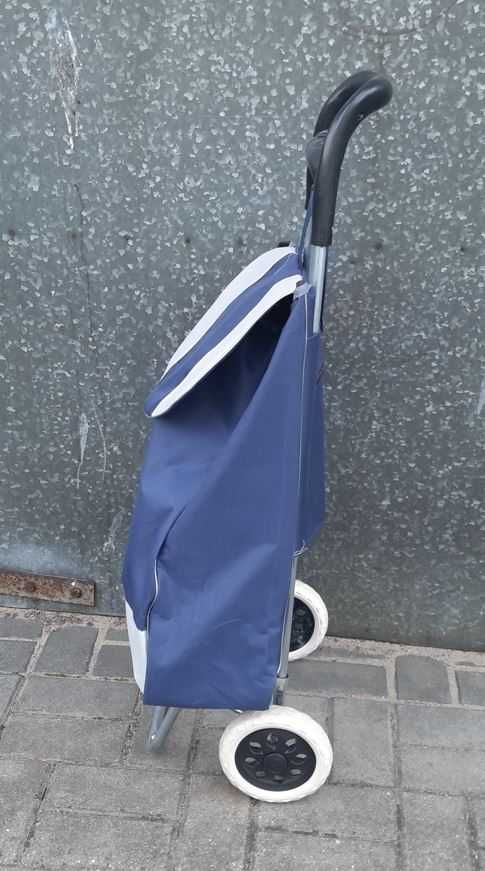 Wózek z torba na zakupy