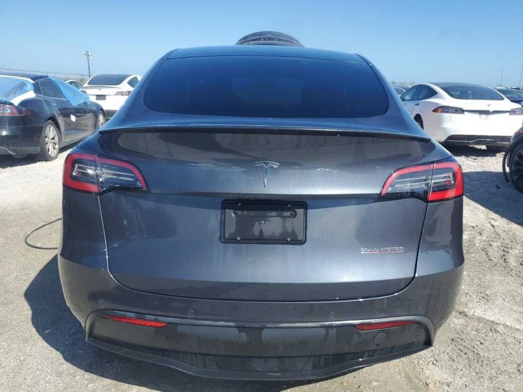 Кришка багажника TESLA MODEL Y пята дверь ляда розборка шрот тесла