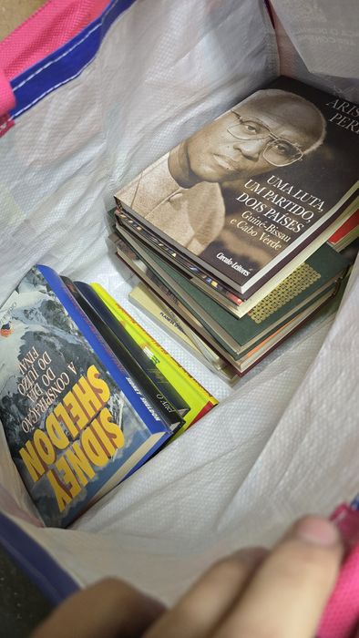Livros Variados vendo barato