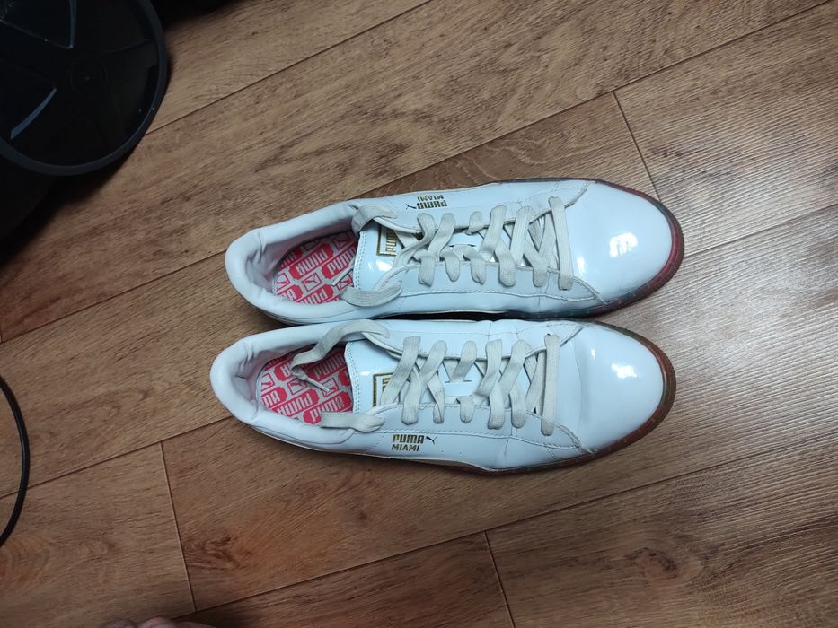 Продам Кеди білі  Puma