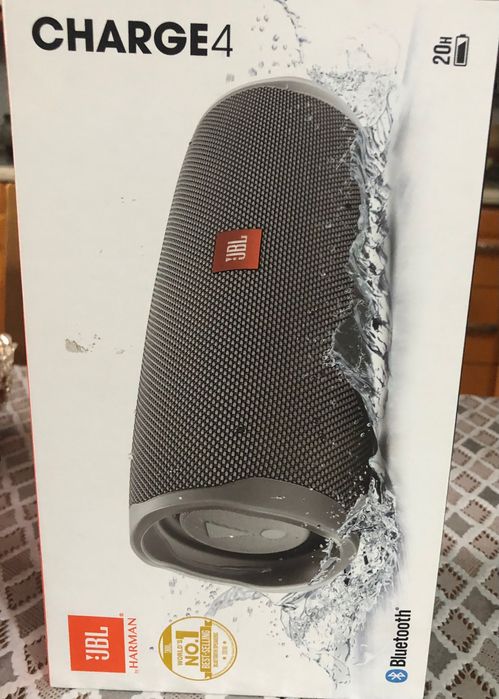 Продам портативную колонку CHARGE4  новая