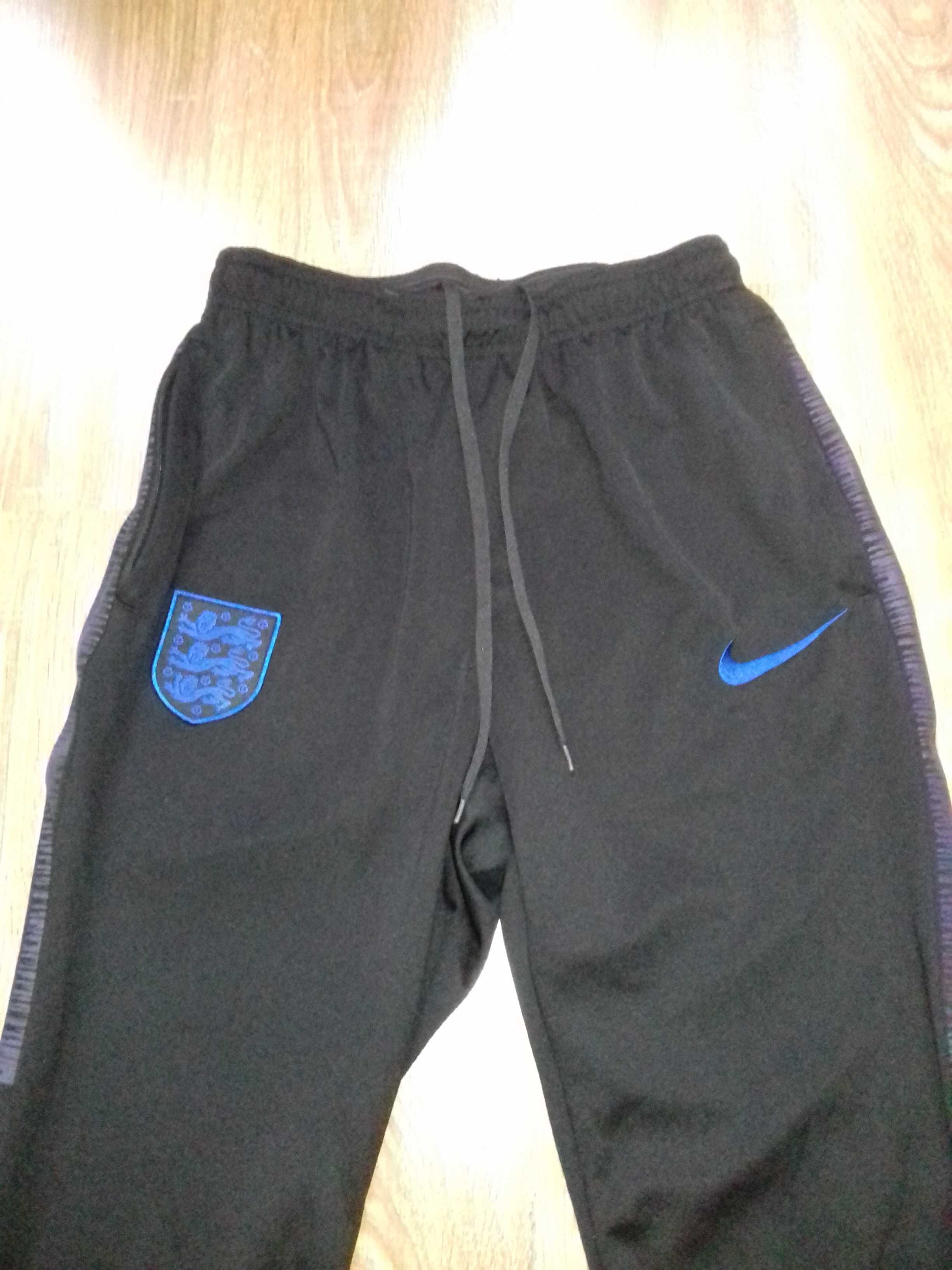 Штани Nike dri fit England розмір S