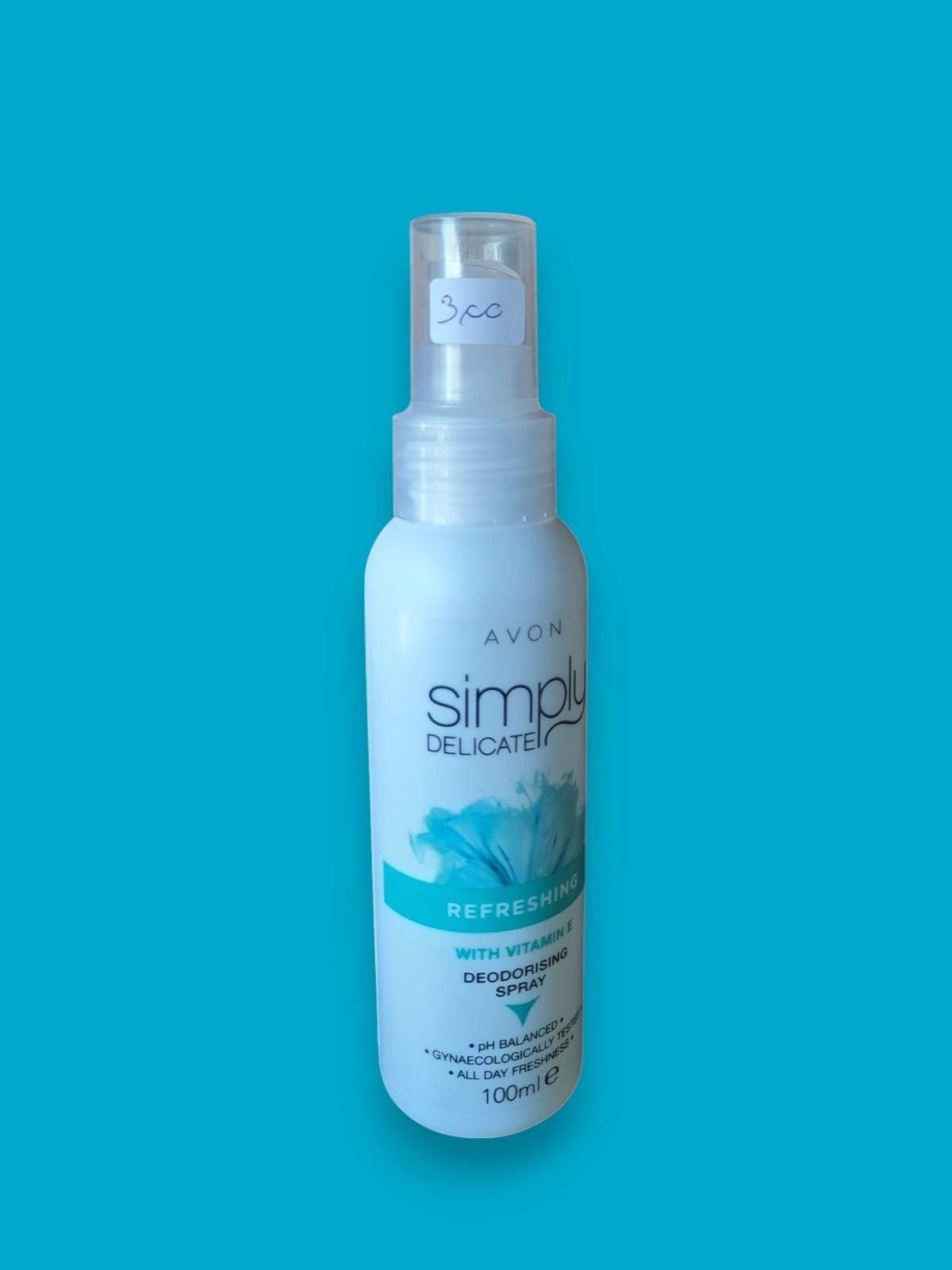 Avon simply dedicate refreshing deodorising spray com vitamina E