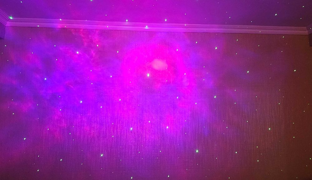 Нічник-проектор чорний Астронавт - Зоряне небо