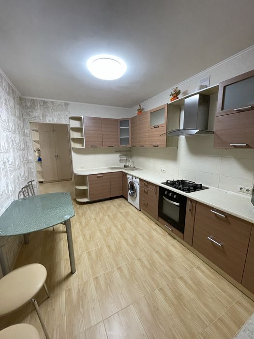 В продаже! Просторная 2-комнатная квартира Заболотного/Сахарова