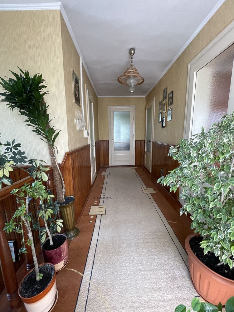 Продається гарний будинок смт.Глибока